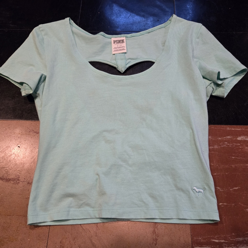 Pink Victoria's Secret cropped shirt in a misses size small aqua heart cutout N